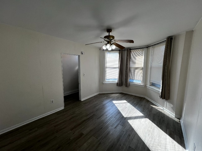 9613 S Ave N in Chicago, IL - Building Photo - Building Photo
