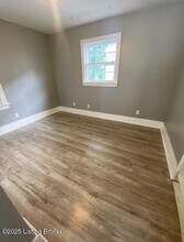 831 W Whitney Ave in Louisville, KY - Building Photo - Building Photo