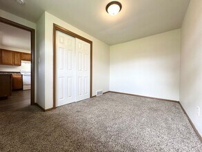 2652 Sherry Ln in Green Bay, WI - Building Photo - Building Photo