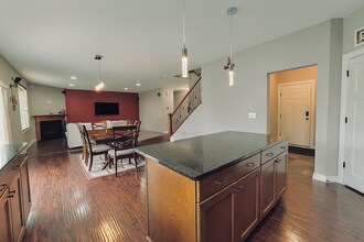 1505 Mills Dr in Chanhassen, MN - Building Photo - Building Photo