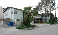 6424 Hazeltine Ave in Van Nuys, CA - Building Photo - Building Photo