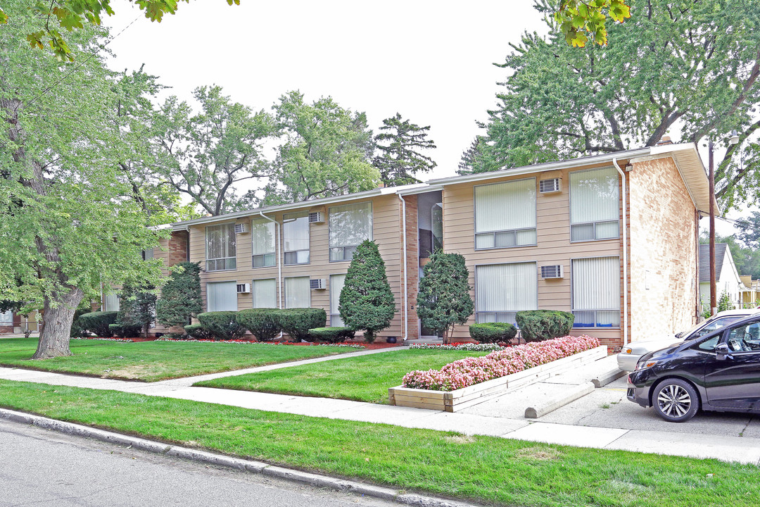 Lincoln Apartments in Royal Oak, MI - Foto de edificio