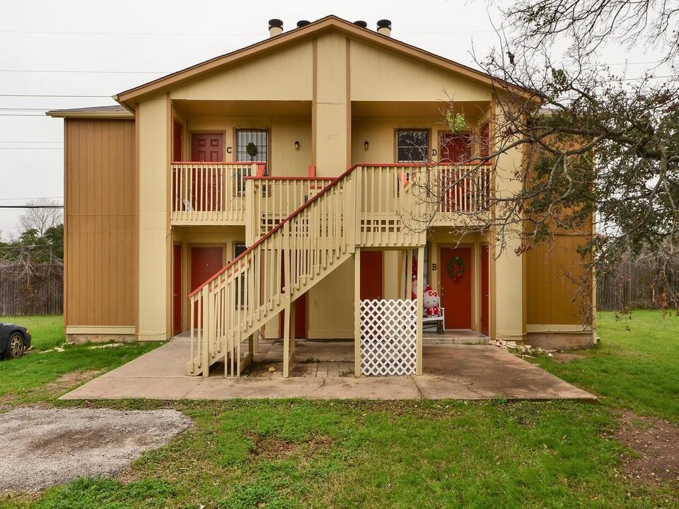 4300 Acropolis Ct in Austin, TX - Foto de edificio