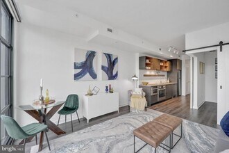 2030 8th St NW, Unit 310 in Washington, DC - Building Photo - Building Photo