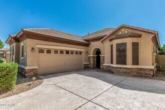 3079 E Ridgewood Ln in Gilbert, AZ - Building Photo - Building Photo