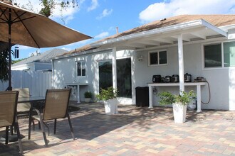 10420 SW 207th St in Cutler Bay, FL - Building Photo - Building Photo