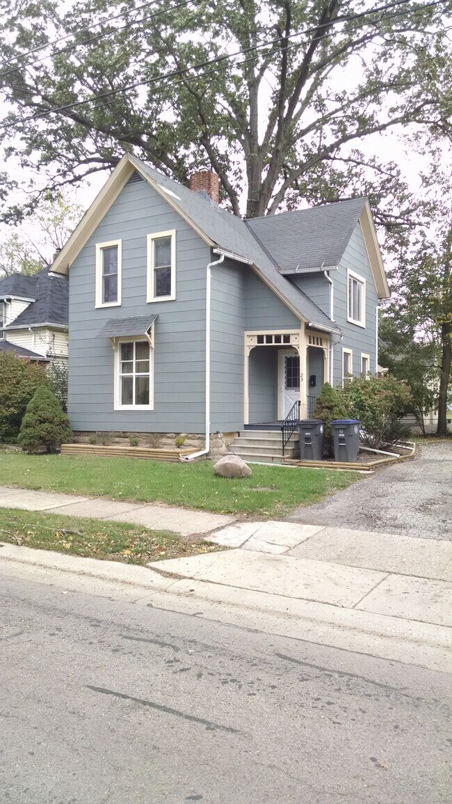 25 N Park St Rentals in Oberlin, OH