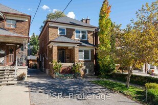 217 Northcliffe Blvd in Toronto, ON - Building Photo