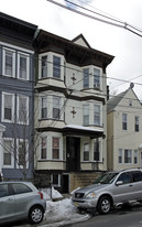 125 Hutton St in Jersey City, NJ - Building Photo