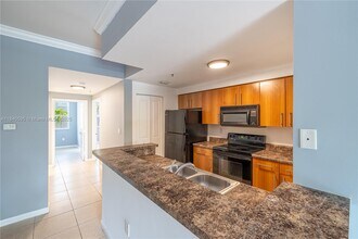 6020 W Sample Rd in Coral Springs, FL - Building Photo - Building Photo