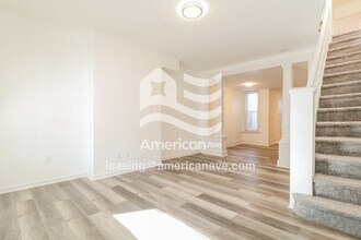 234 N Hobart St in Philadelphia, PA - Foto de edificio - Building Photo