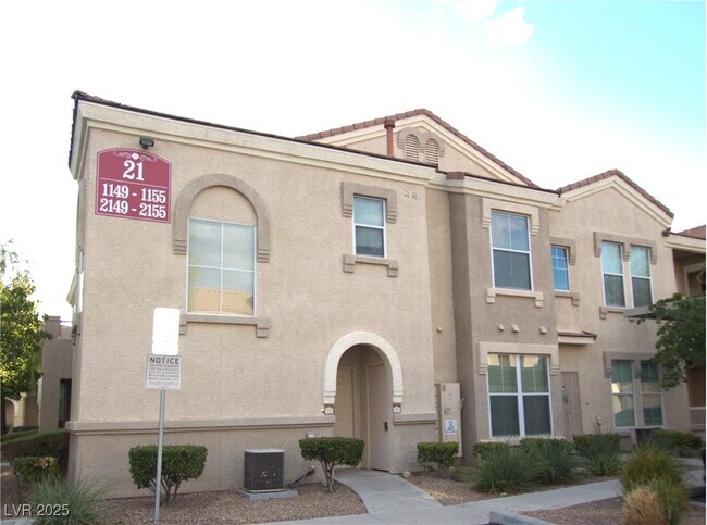 10550 W Alexander Rd in Las Vegas, NV - Building Photo - Building Photo