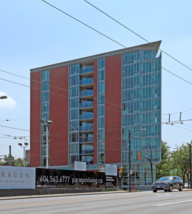 Residences on Seventh in Vancouver, BC - Building Photo - Building Photo