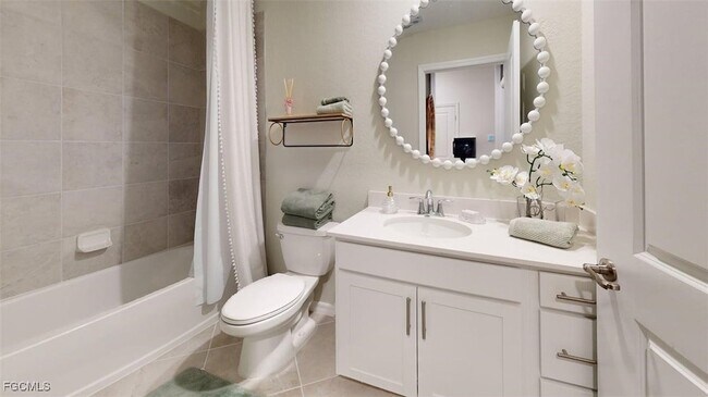 15375 Grn Acrs Ave, Unit 2212 in Punta Gorda, FL - Foto de edificio - Building Photo