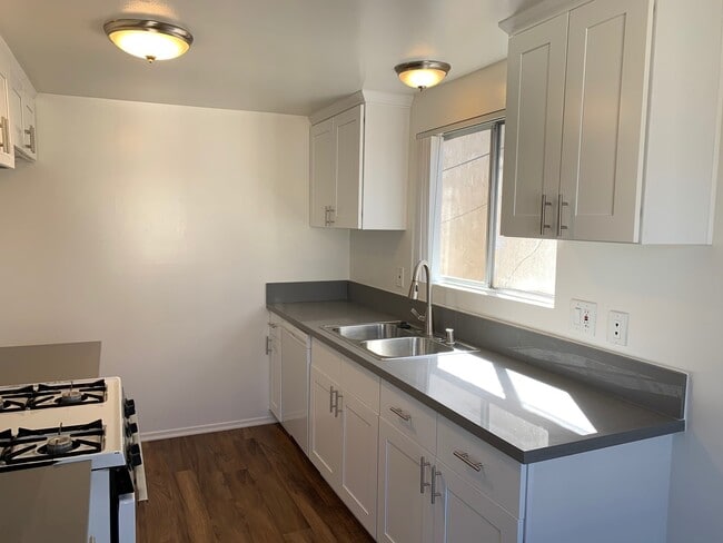 property at 741 Manhattan Beach Blvd
