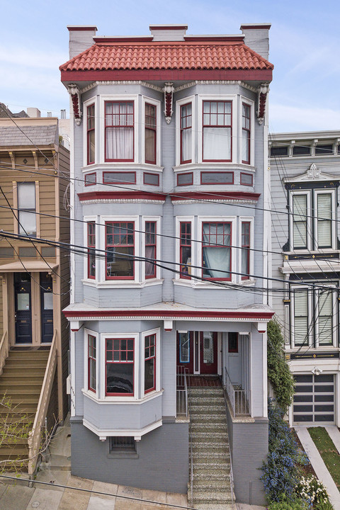 672 Castro St in San Francisco, CA - Building Photo