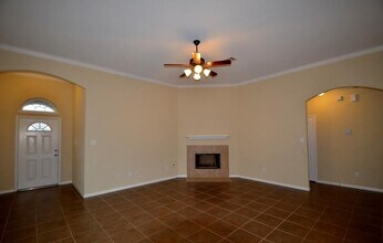 9942 Taylor Springs Ln in Tomball, TX - Building Photo - Building Photo