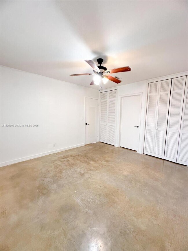 2222 Jackson St in Hollywood, FL - Building Photo - Building Photo