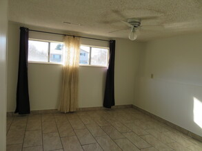 4166 W 3100 S in West Valley City, UT - Foto de edificio - Building Photo