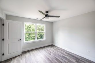 120 Brookmeade Dr in Anderson, SC - Foto de edificio - Building Photo