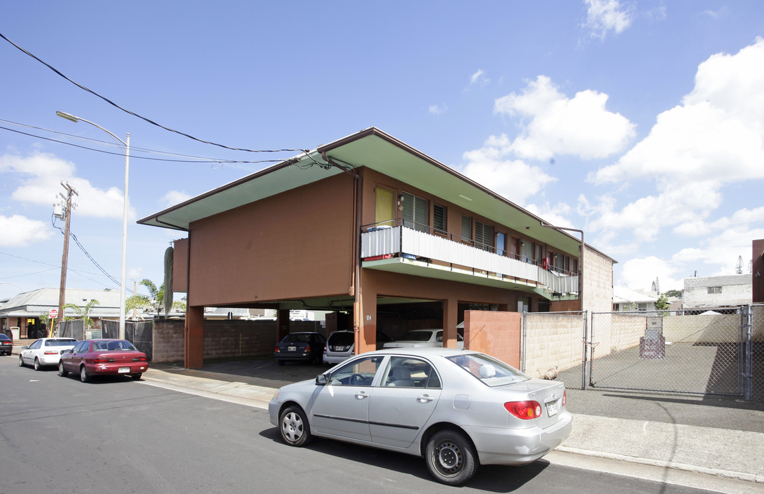 24 Maaloa St in Wahiawa, HI - Foto de edificio