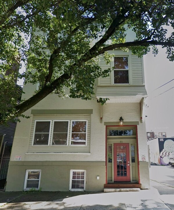 81 Cannon St, Unit 1 in Poughkeepsie, NY - Building Photo