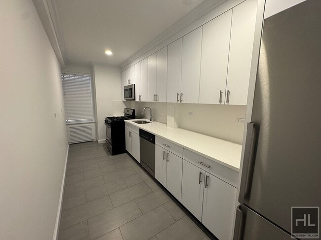 5 AVENUE in New York, NY - Building Photo - Building Photo