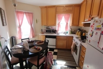 4 Garden Ct, Unit 1 in Cambridge, MA - Foto de edificio - Building Photo