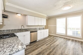 1004 Richard Dr in Garland, TX - Building Photo - Building Photo