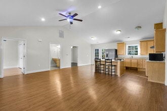 213 Church Hill Ct in New Bern, NC - Building Photo - Building Photo