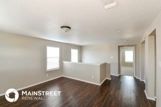 7906 Horse Hollow in San Antonio, TX - Building Photo - Building Photo