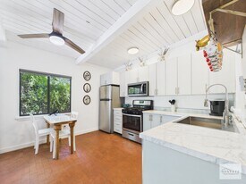 730 Columbia St in Santa Fe, NM - Building Photo