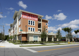 Hampton Village in Miami, FL - Foto de edificio - Building Photo