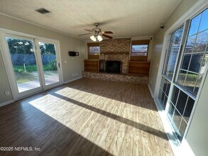 1136 Willow Ln in Orange Park, FL - Building Photo - Building Photo