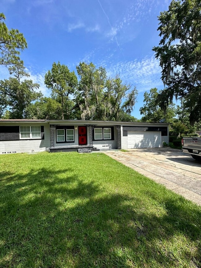 property at 5506 Agra Ct