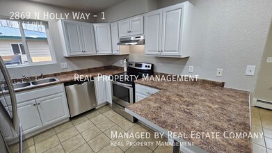 2869 Holly Way in Wasilla, AK - Foto de edificio - Building Photo