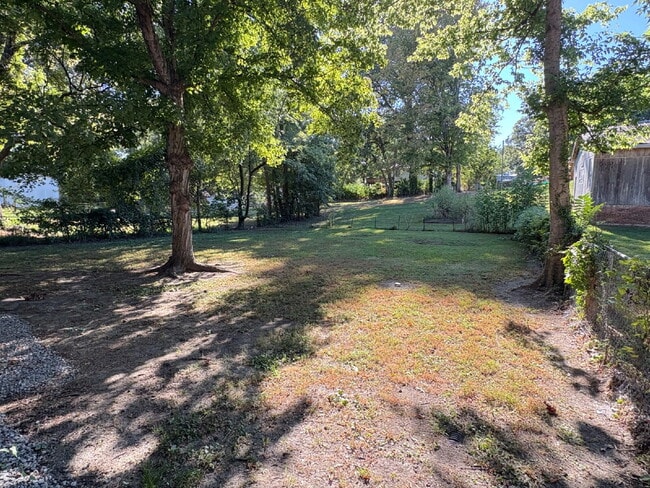 203 Summer St in Martin, TN - Building Photo - Building Photo