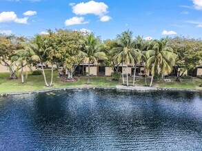 1464 NW 97th Terrace, Unit 285 in Pembroke Pines, FL - Building Photo - Building Photo