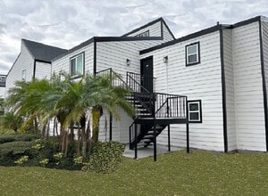 The Retreat at Altamonte Springs in Altamonte Springs, FL - Foto de edificio - Building Photo