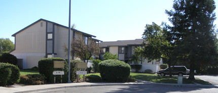 1924 Manor Way in Fairfield, CA - Building Photo - Building Photo