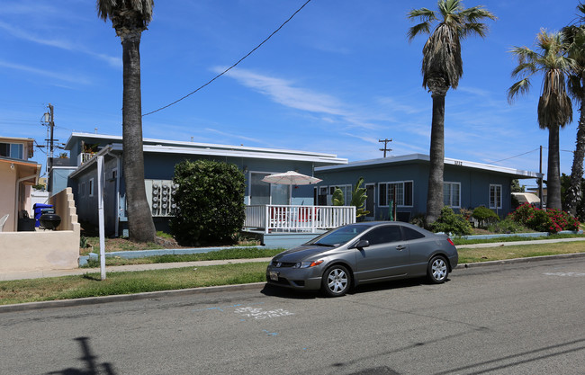 1032 Tait St in Oceanside, CA - Building Photo - Building Photo