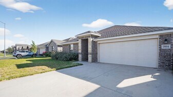 7004 Buckwheat Rd in Odessa, TX - Building Photo