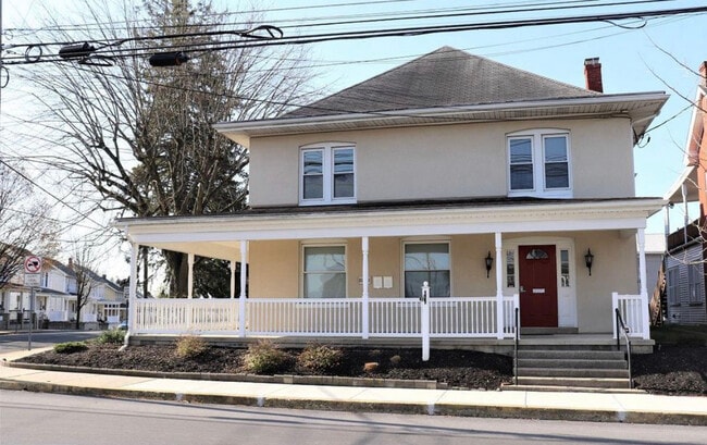 1018 Main St, Unit 1