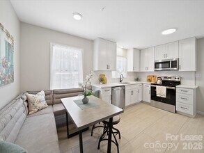 2213 Milton Rd in Charlotte, NC - Building Photo - Building Photo