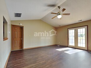 511 Zephyr Way in Westfield, IN - Building Photo - Building Photo