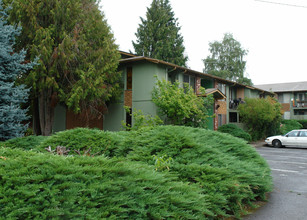 1950 Laurel Ave NE in Salem, OR - Building Photo - Building Photo