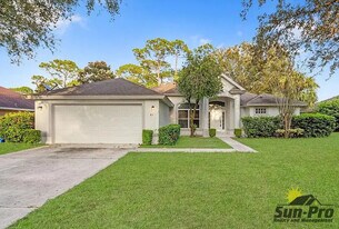 85 Chrysanthemum Dr in Ormond Beach, FL - Building Photo