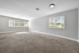 11940 Chanteloup Dr in Houston, TX - Building Photo - Building Photo