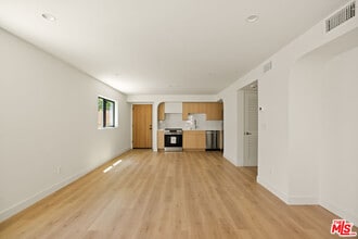 2669 Benedict St in Los Angeles, CA - Building Photo - Building Photo
