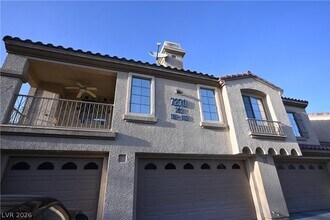 7270 Diamond Canyon Ln in Las Vegas, NV - Building Photo - Building Photo